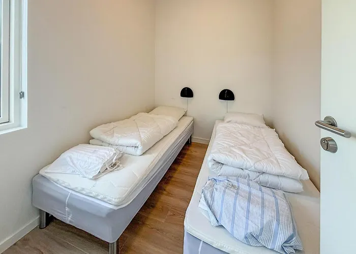 2 Bedroom Beautiful In *